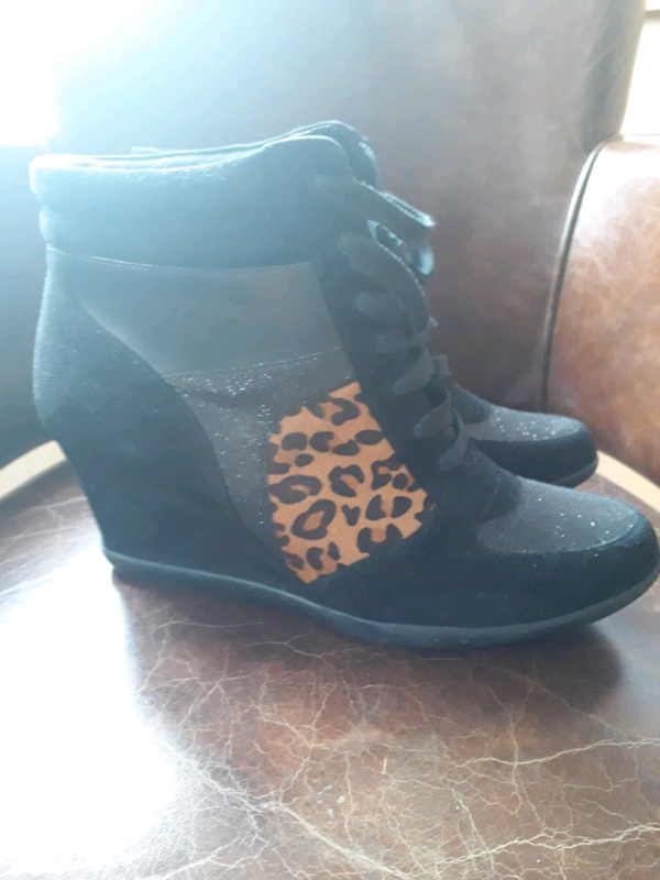 clarks ladies size 2